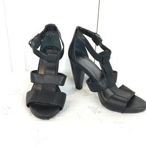 Nine West Editao leather sandals